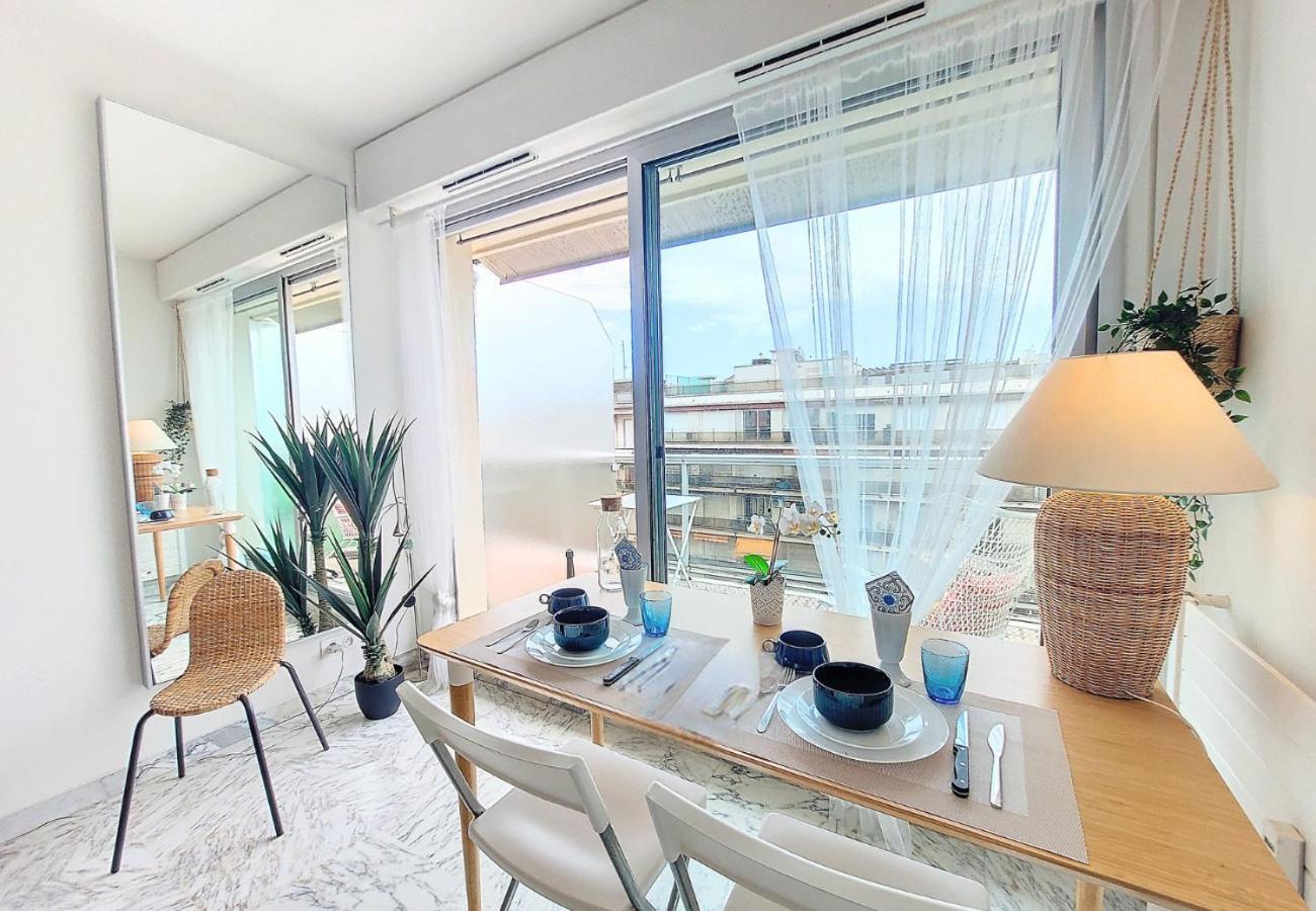 Nestor&jeeves - Lifestyle - Terrace - Modern Apartment *